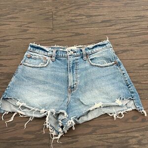 Cute Abercrombie Cutoff shorts size 6!